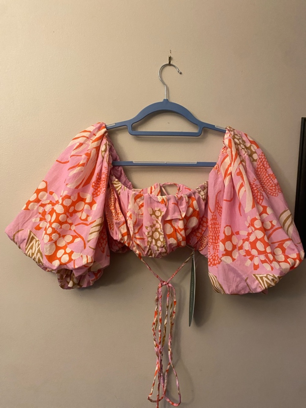 FARM Rio Mixed Lobsters Pink Puff-Sleeve Crop Top 🆕 - Picture 4 of 10